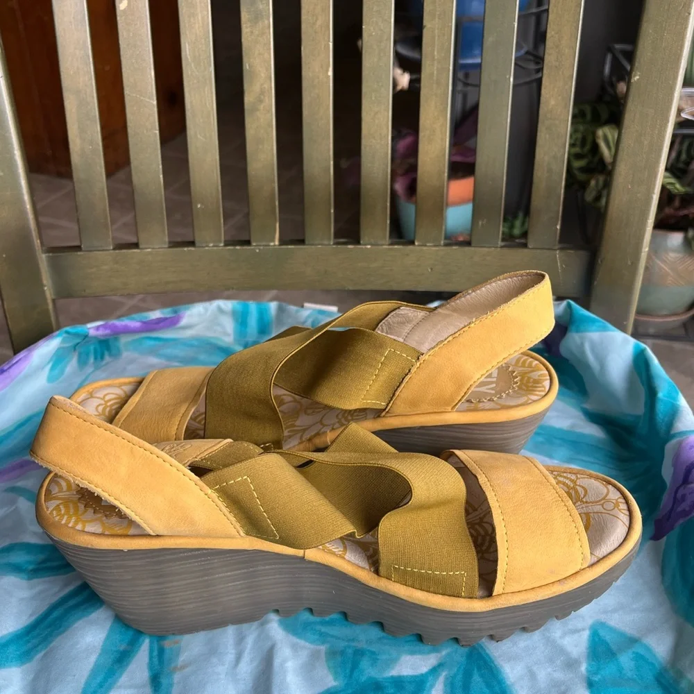 Fly London sling back platform wedge shoes size 39, 8-8.5